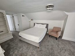 Devou Park Cottage 2