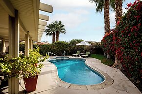 Indian Palms Oasis - Just a Walk to Festivals!