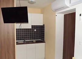 Apartment 11 Sleeps 4 Guests