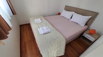 Stunning 4 Sleeper Apartment in Split