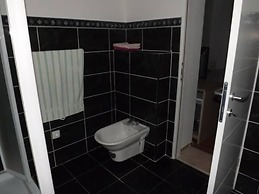 Apartment 11 Sleeps 4 Guests