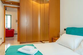 Bellagio Central Square by Wonderful Italy