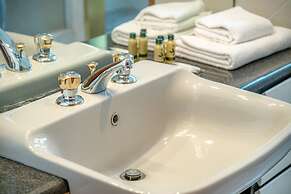 Bellagio Central Square by Wonderful Italy