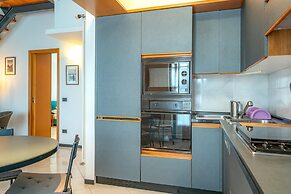 Bellagio Central Square by Wonderful Italy