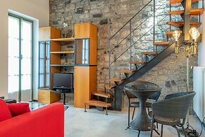 Bellagio Central Square by Wonderful Italy