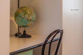 Bellagio Central Square by Wonderful Italy