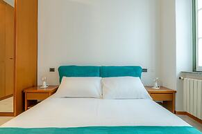 Bellagio Central Square by Wonderful Italy