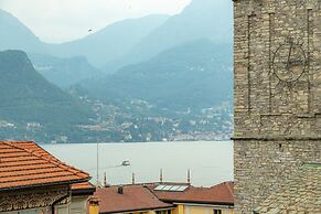 Bellagio Central Square by Wonderful Italy