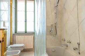 Bellagio Central Square by Wonderful Italy