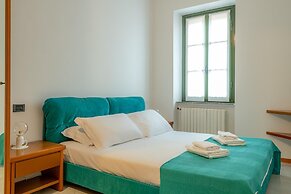 Bellagio Central Square by Wonderful Italy