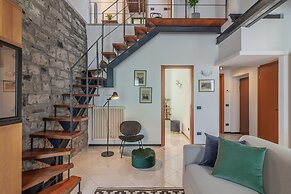 Bellagio Central Square by Wonderful Italy