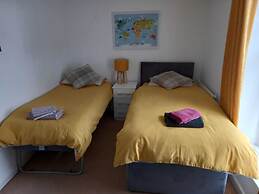 Cosy Cottage, a Spacious Home in Torquay