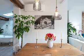 Design Loft in Florence - Hosted by Sweetstay