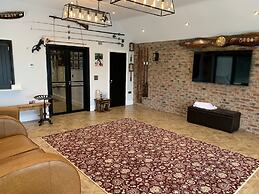 Luxury Studio Cottage at Foot of Yorkshire Wolds