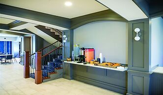 Winds Hotel At Crosswinds Casino