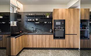 Luxury Apt Near the Beach Athens Riviera by Olon