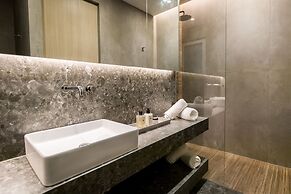 Luxury Apt Near the Beach Athens Riviera by Olon