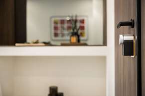 Luxury Apt Near the Beach Athens Riviera by Olon