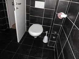 Inviting Apartment 7 Sleeps 4 Guests