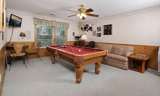 At Last 2 Bedroom Home by RedAwning