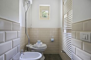 Oltrarno Modern Apartment in Florence - Hosted by Sweetstay