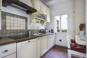 Oltrarno Modern Apartment in Florence - Hosted by Sweetstay