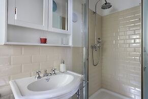 Oltrarno Modern Apartment in Florence - Hosted by Sweetstay