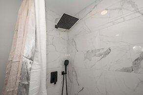 Luxe Spot 2