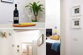 Design Apt Florence-hosted by Sweetstay