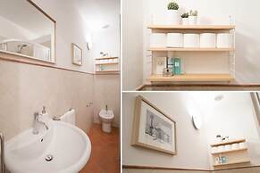 Design Apt Florence-hosted by Sweetstay