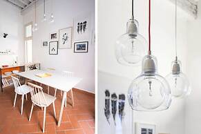 Design Apt Florence-hosted by Sweetstay