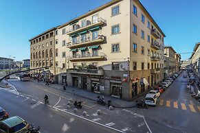 Santa Maria Novella Bright and Modern Apartment - Hosted by Sweetstay