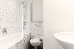 Trafalgar Square by Excel Apartments