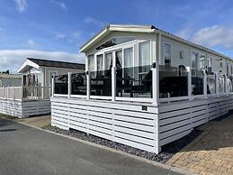 Poole Harbour View Lodge at Rockley Park