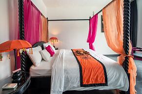 Serene 4br Seminyak Villa with Tropical