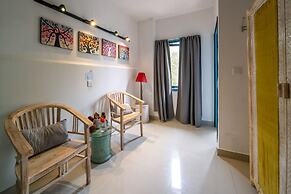 Serene 4br Seminyak Villa with Tropical