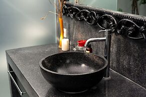 Serene 4br Seminyak Villa with Tropical