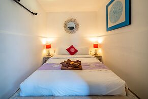 Serene 4br Seminyak Villa with Tropical