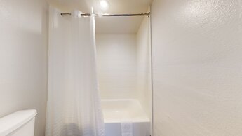 Crystal Palace Resort