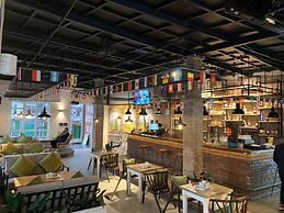 Lotus Club Boutique Hotel