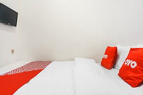 Super OYO 91074 Stariez Senen Syariah