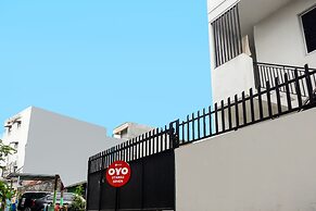 Super OYO 91074 Stariez Senen Syariah