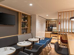 Holiday Inn Express Hamburg South A7 AS42 by IHG