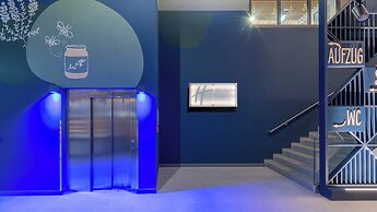 Holiday Inn Express Hamburg South A7 AS42 by IHG