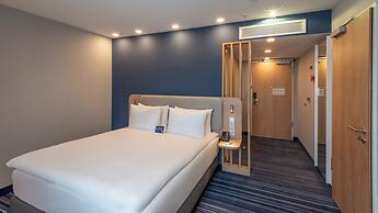 Holiday Inn Express Hamburg South A7 AS42 by IHG