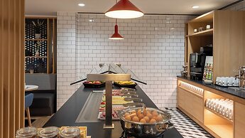 Holiday Inn Express Hamburg South A7 AS42 by IHG