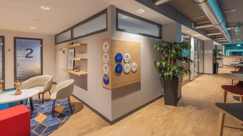 Holiday Inn Express Hamburg South A7 AS42 by IHG