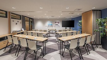 Holiday Inn Express Hamburg South A7 AS42 by IHG