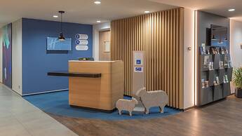 Holiday Inn Express Hamburg South A7 AS42 by IHG