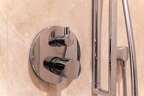 The Rixx Lavish Apartment